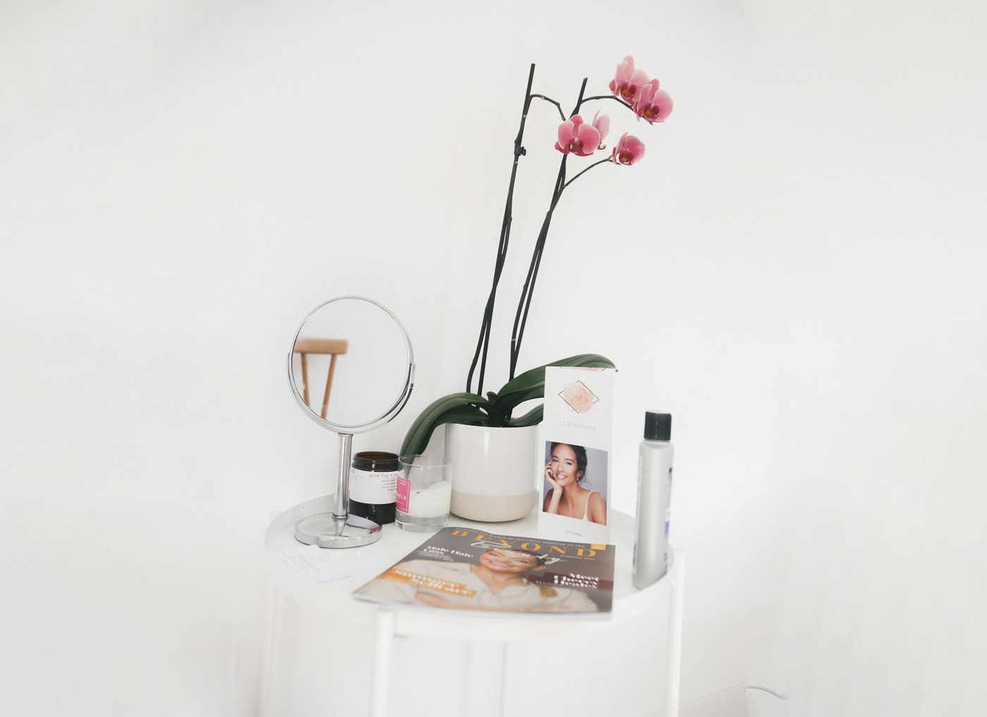 Orchid and consultation mirror in Jenny’s clinic